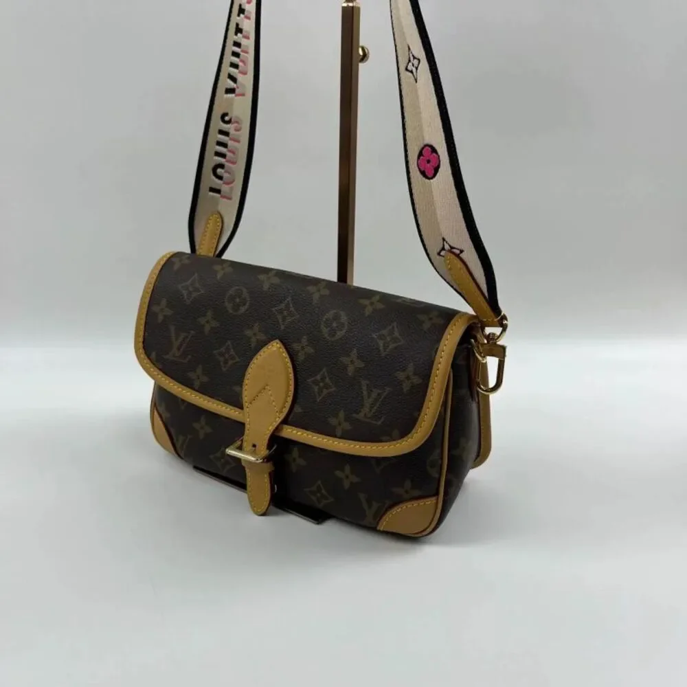 Louis Vuitton Women Pre-Loved Bag Very Good Condition